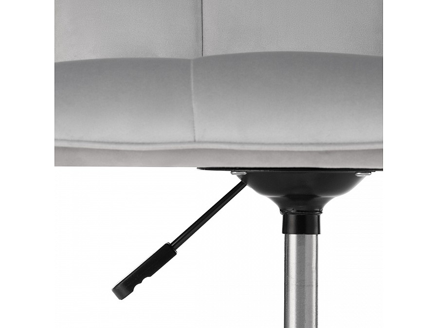 Офисное кресло Квадро светло-серое / хром