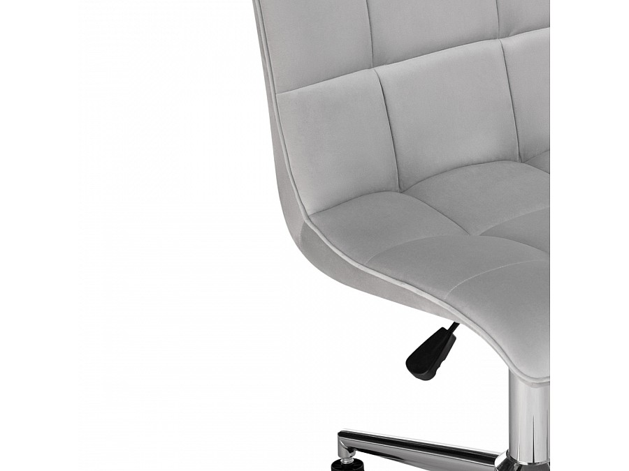 Офисное кресло Квадро светло-серое / хром