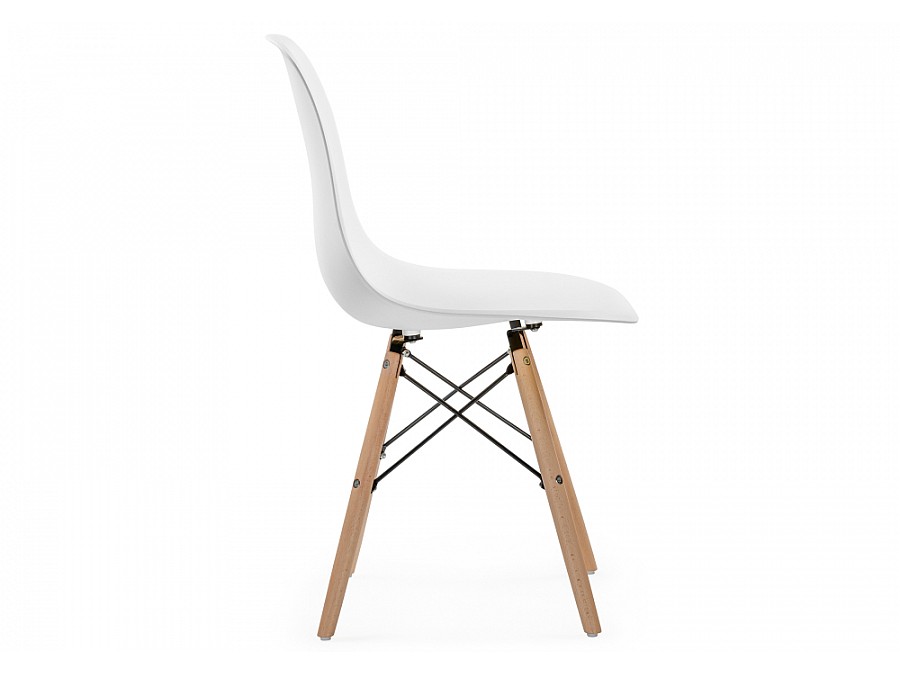 Пластиковый стул Eames PC-015 белый