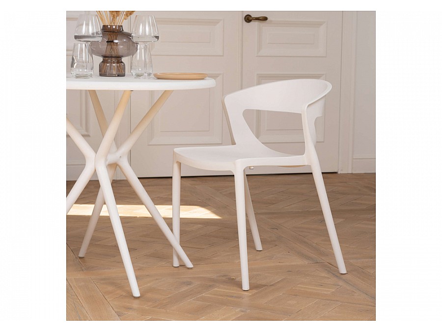 Пластиковый стул Градно белый