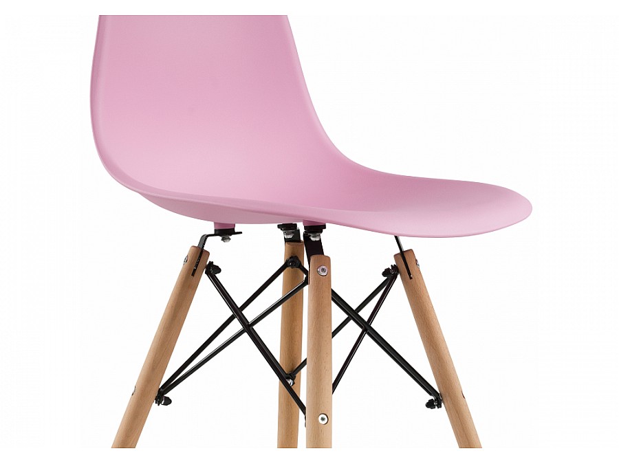 Пластиковый стул Eames PC-015 light pink