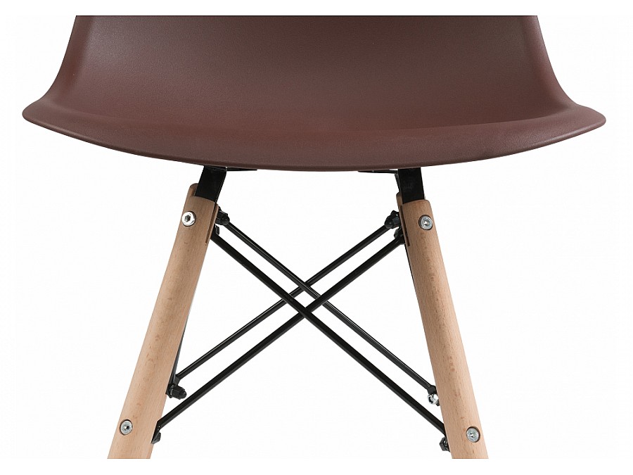 Пластиковый стул Eames PC-015 brown