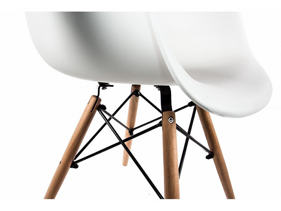 Eames PC-019