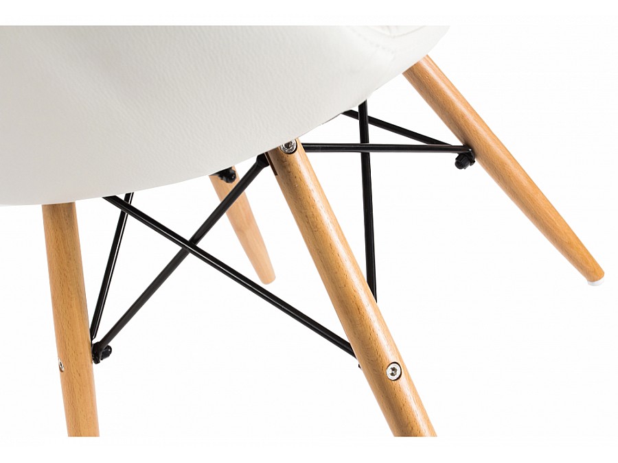 Eames PC-016