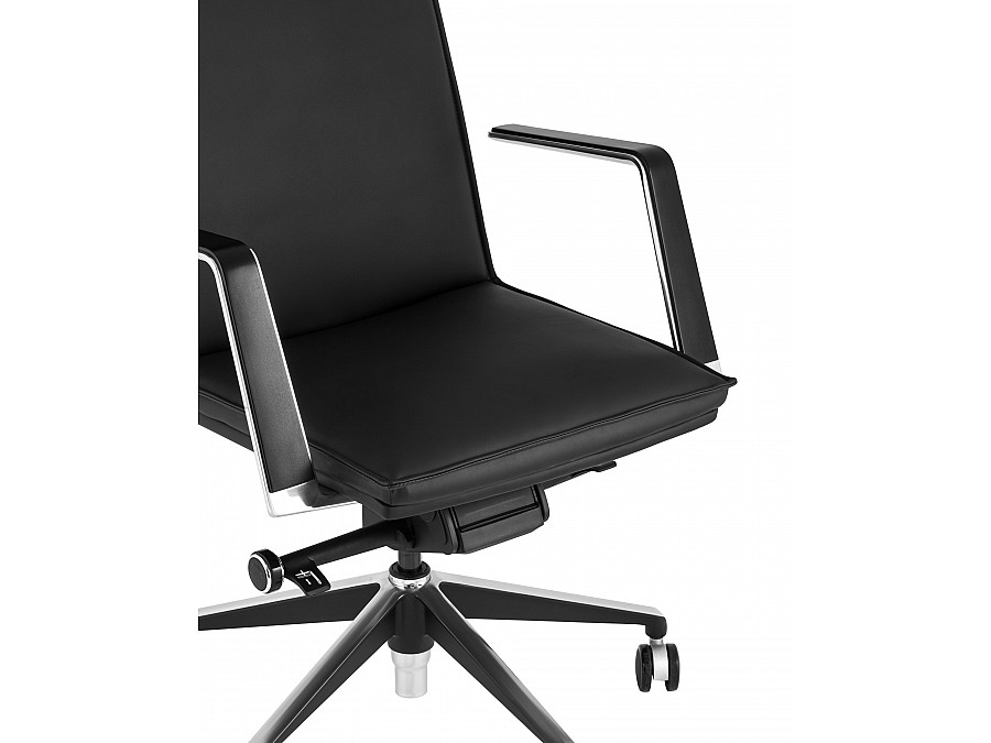 Кресло руководителя TopChairs Arrow черный