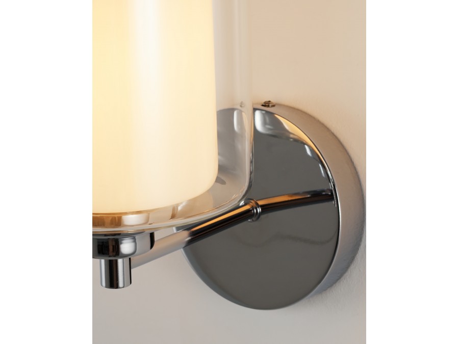 Бра Moderli V2523-1W Maximilian 1*E27*60W