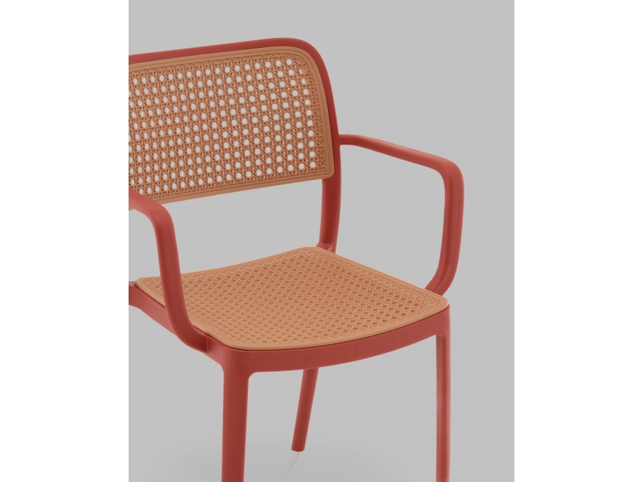 Стул Yona пластиковый с подлокотниками красный
