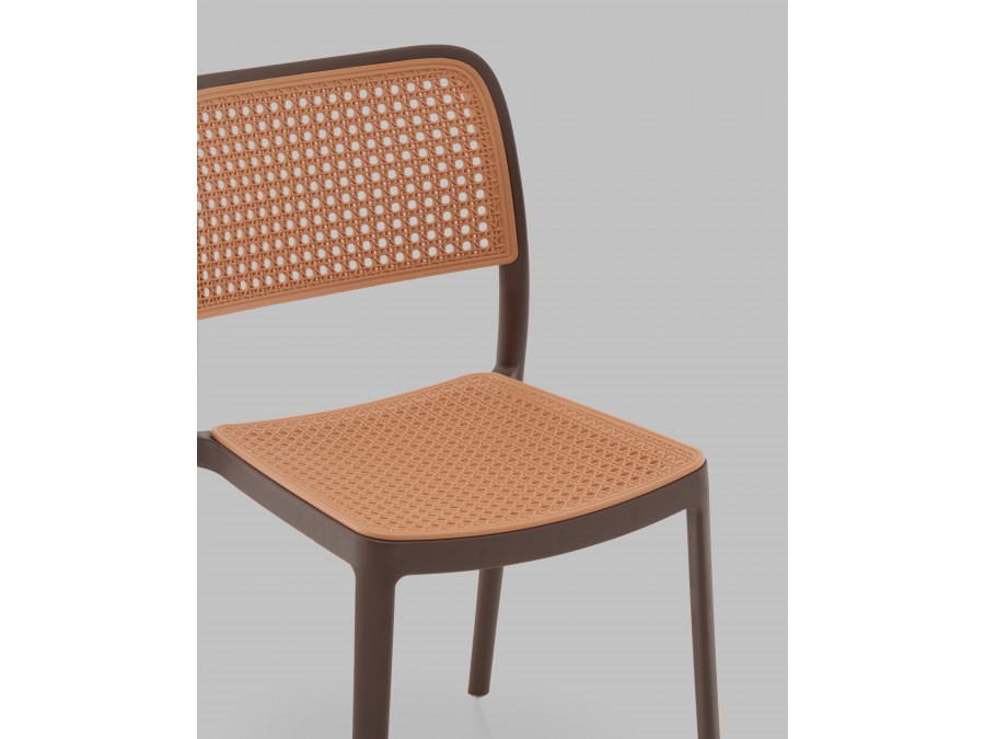 Стул Yona пластиковый коричневый