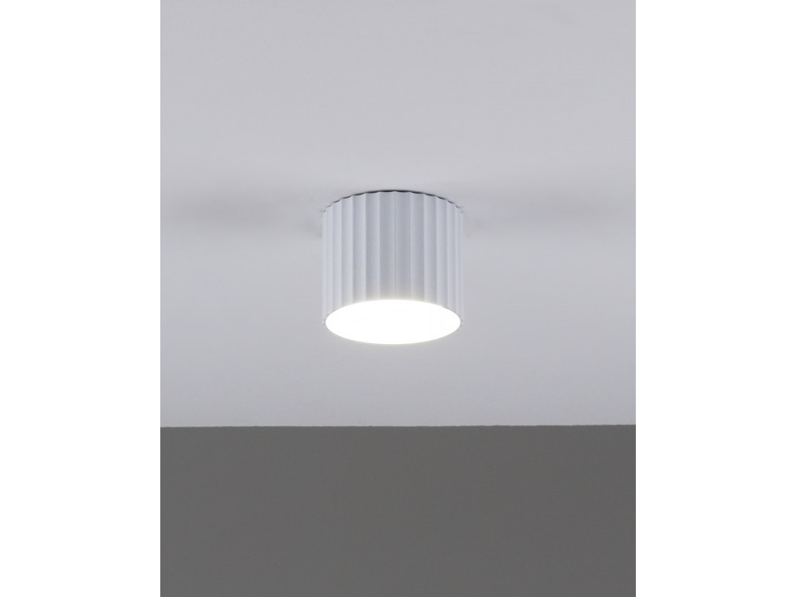 Спот Moderli V11892-1C Cora