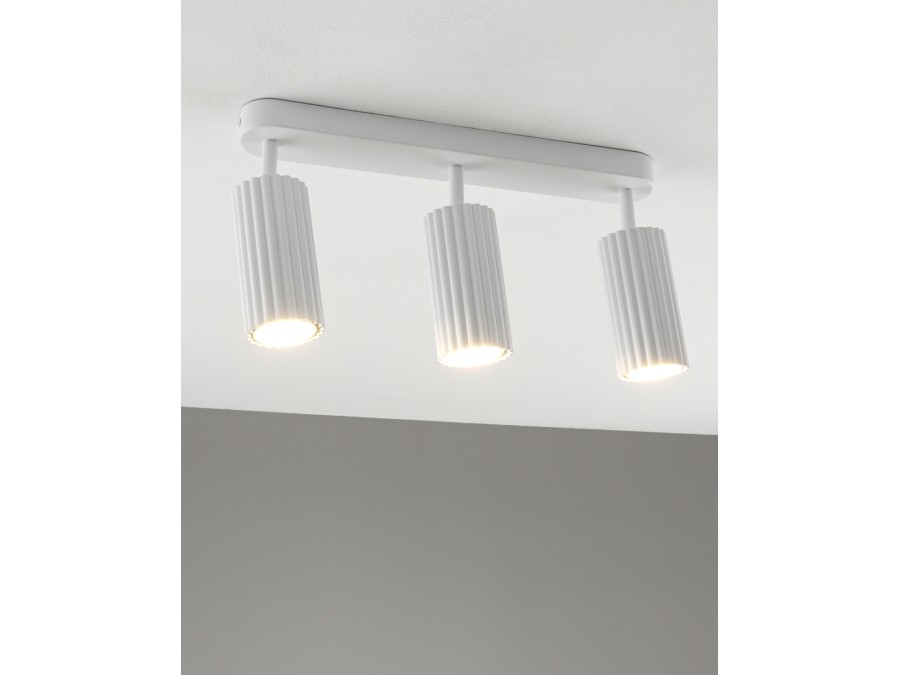 Спот Moderli V11776-3C Cora