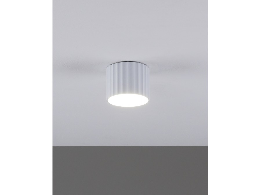 Спот Moderli V11884-1C Cora