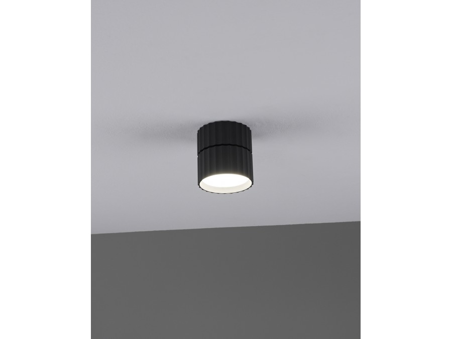 Спот Moderli V11899-1C Cora