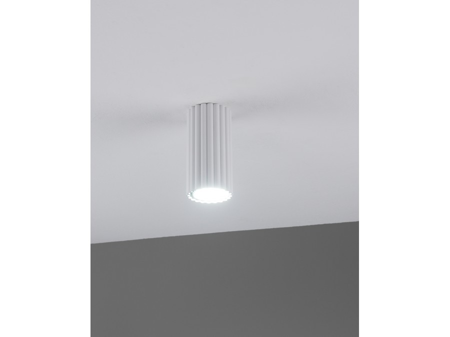 Спот Moderli V11888-1C Cora