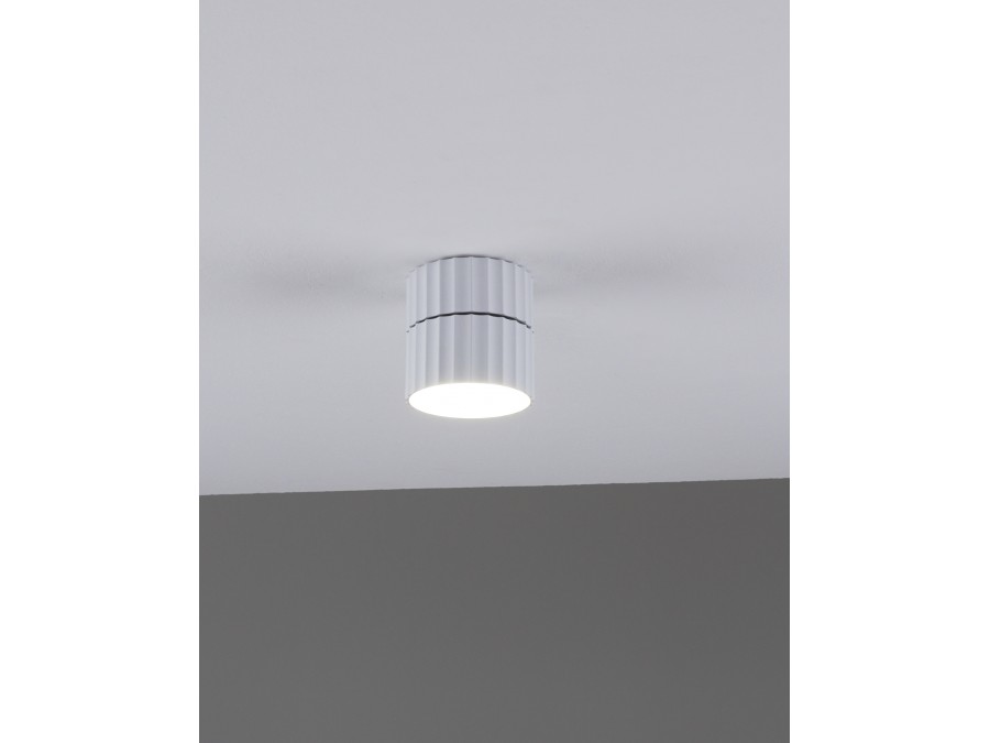 Спот Moderli V11900-1C Cora