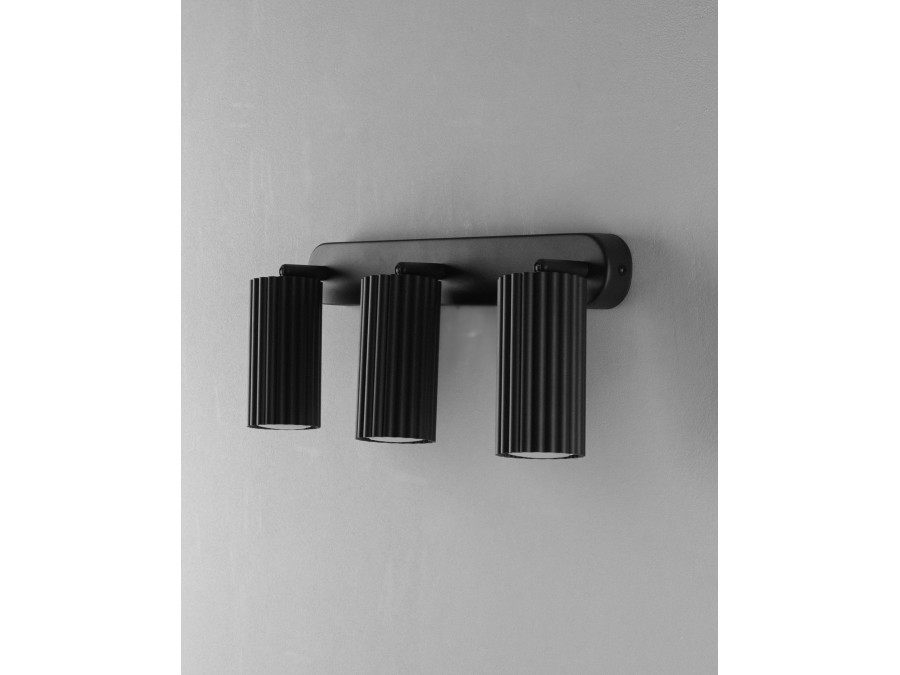 Спот Moderli V11775-3C Cora