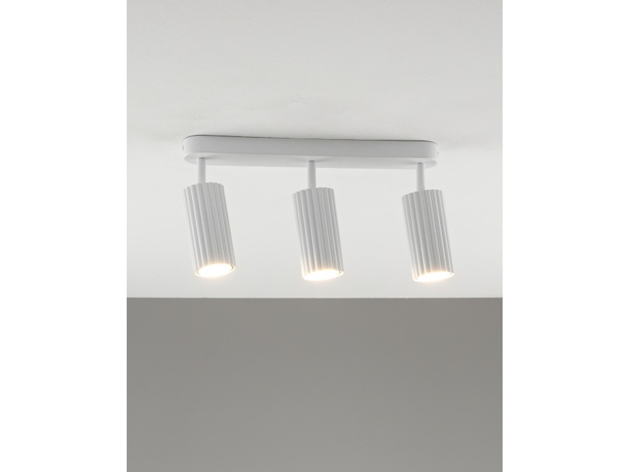 Спот Moderli V11776-3C Cora