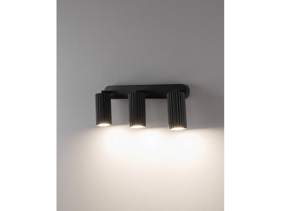 Спот Moderli V11775-3C Cora