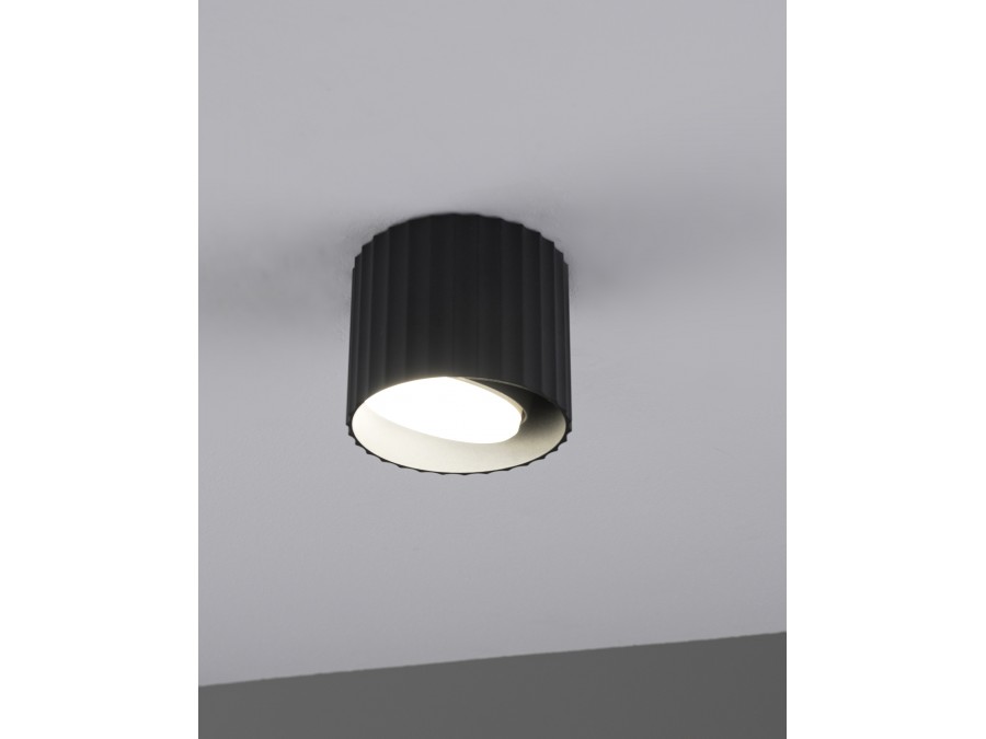 Спот Moderli V11891-1C Cora