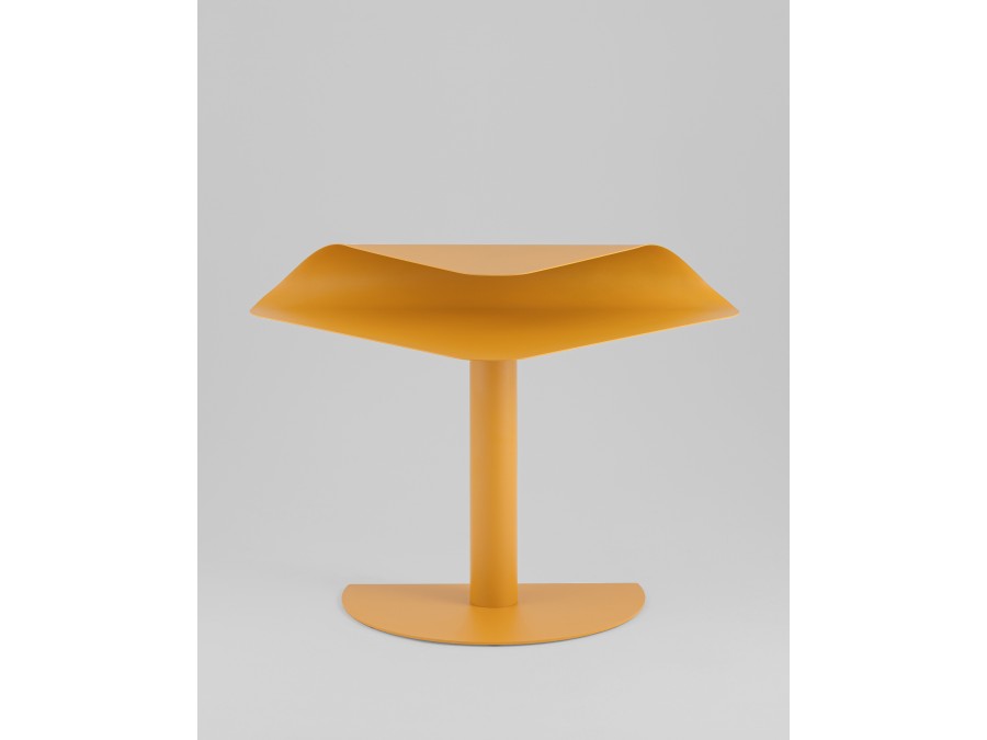 Журнальный столик Cornea металл желтый