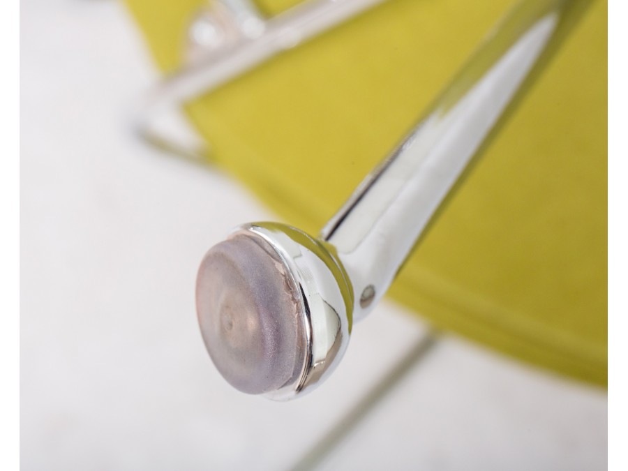 Кресло дизайнерское DOBRIN EMILY, светло-зеленая ткань AF3, хромированная сталь