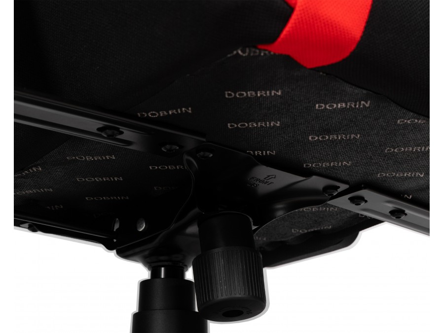 Кресло игровое DOBRIN DALLAS, черно-красный
