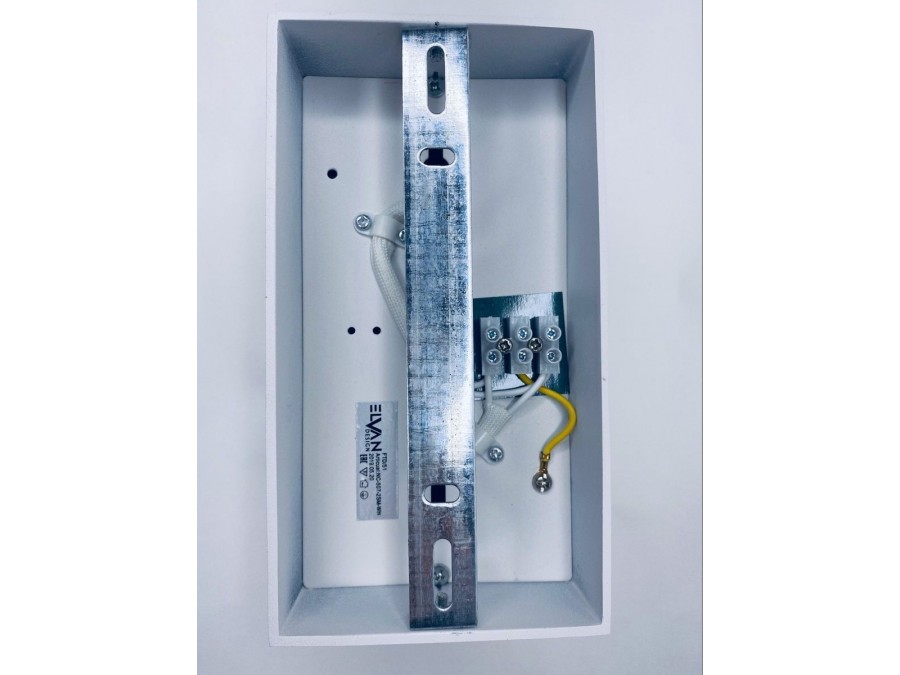 507-2SM-GU10-Wh Светильник накладной квадратный белый