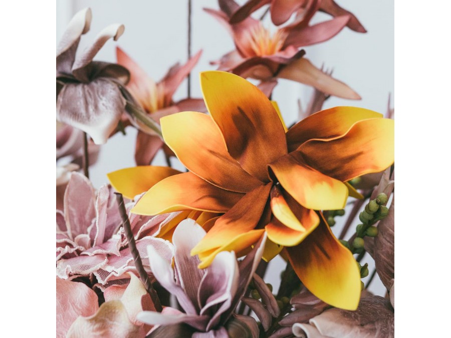 Цветок из фоамирана 