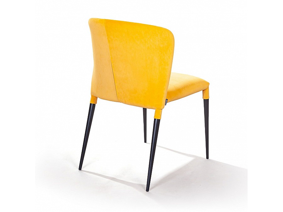 Стул Albert в шортиках, горчичный