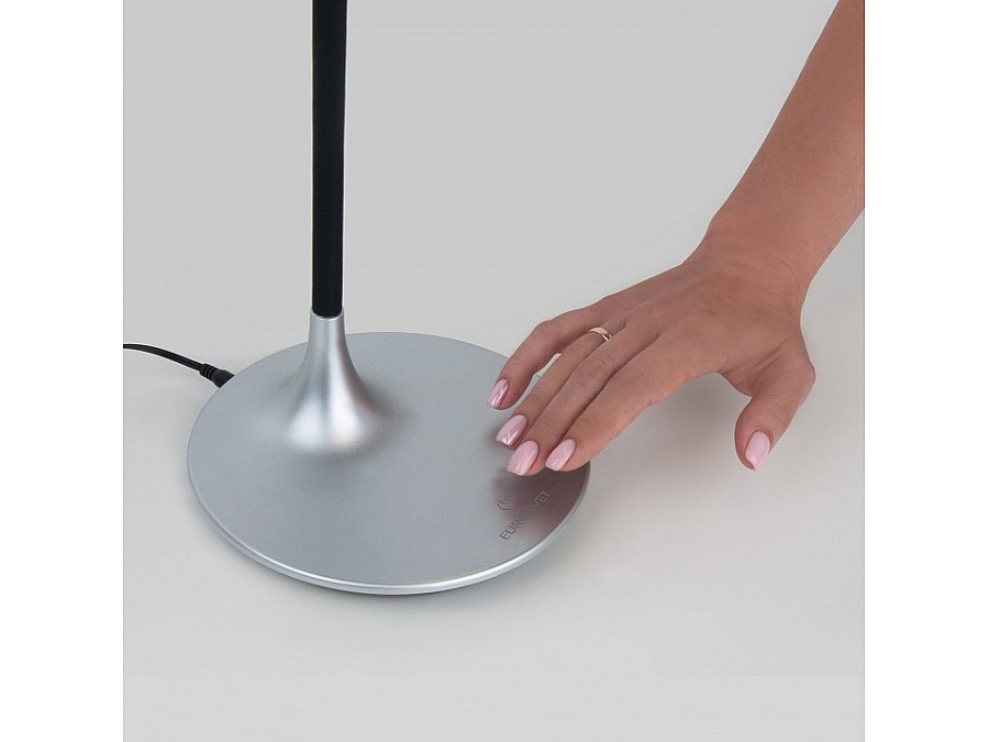 Настольная лампа офисная Eurosvet Urban 80422/1 серебристый 5W