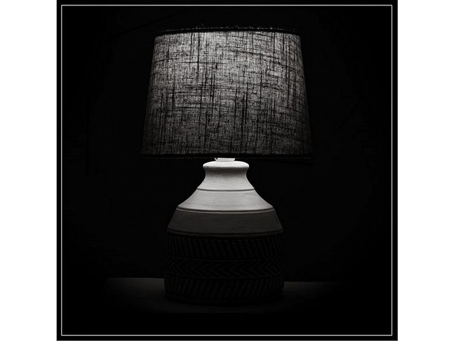 Настольная лампа декоративная Arte Lamp Tiaki A4636LT-1GY