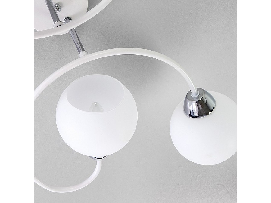 Потолочная люстра Eurosvet Tulia 30136/4 белый