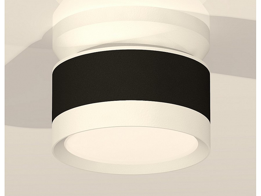 Накладной светильник Ambrella Light XS XS8102045