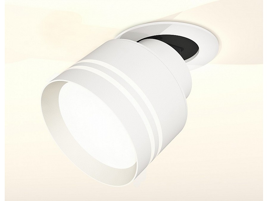 Встраиваемый светильник на штанге Ambrella Light XM XM8101526