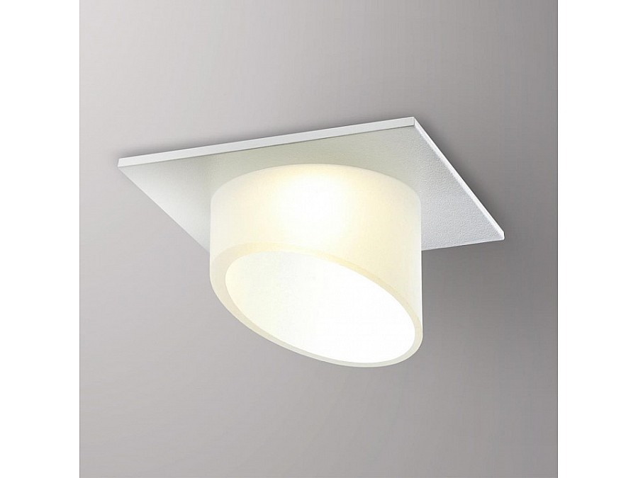 Встраиваемый светильник Novotech Lirio 370899