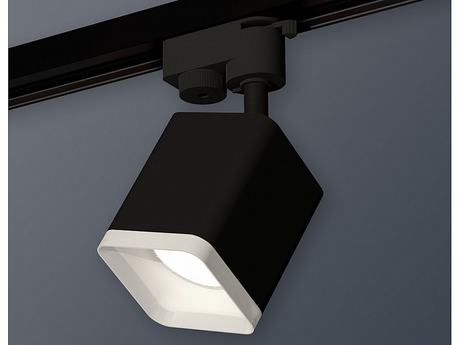 Светильник на штанге Ambrella XT XT7813022